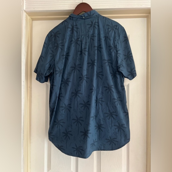 Chubbies The Breeze Friday Shirt - Picture 3 of 10